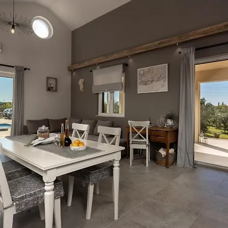Oliveto Villa