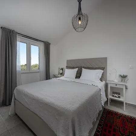 Oliveto Villa