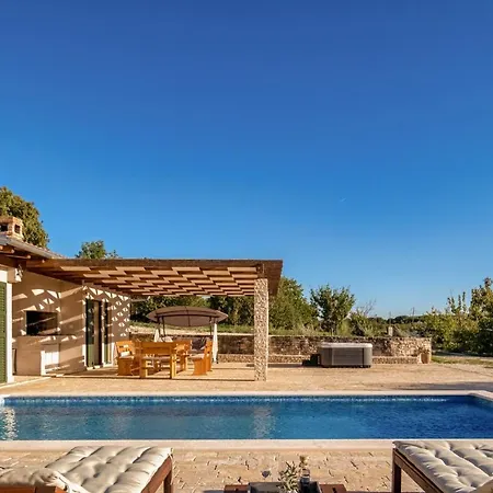 Villa Oliveto *